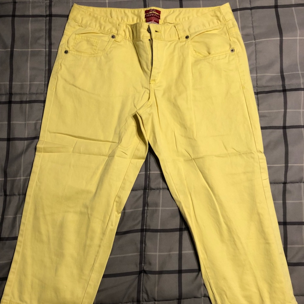 Women’s crop/Capri pants like new